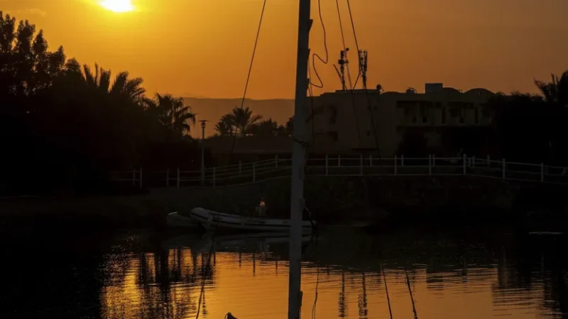 Sunset Viewpoints – Evening Seaside Views(4)