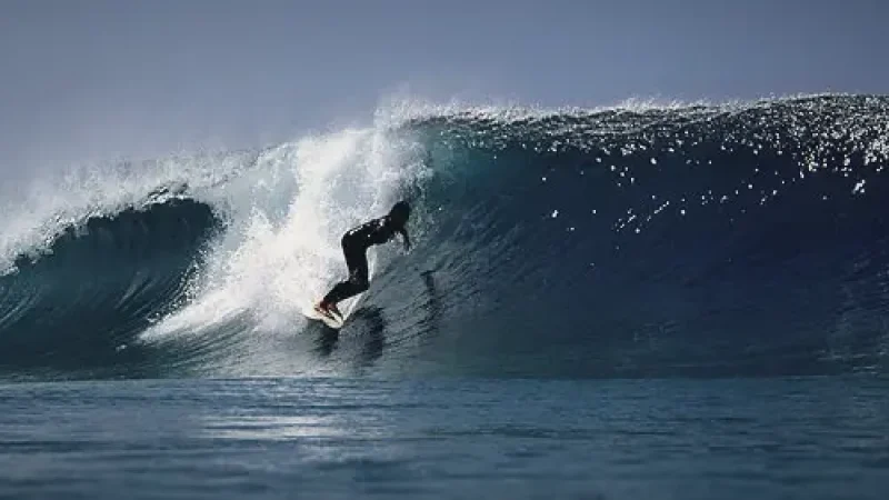 Surf Beaches – Popular surf spots(2)