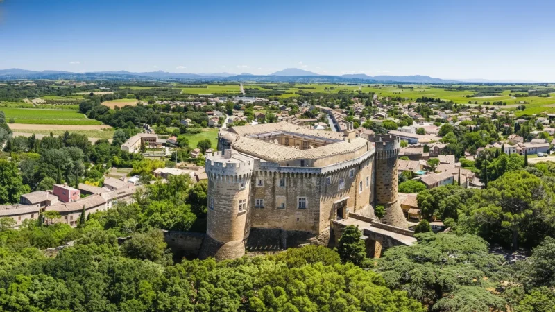 Suze-la-Rousse Castle(1)
