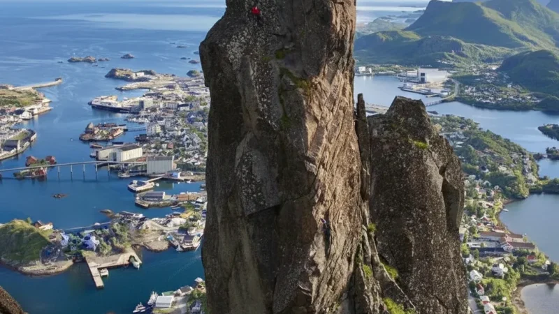 Svolværgeita Rock Formation – Famous Climbing Landmark3(2)