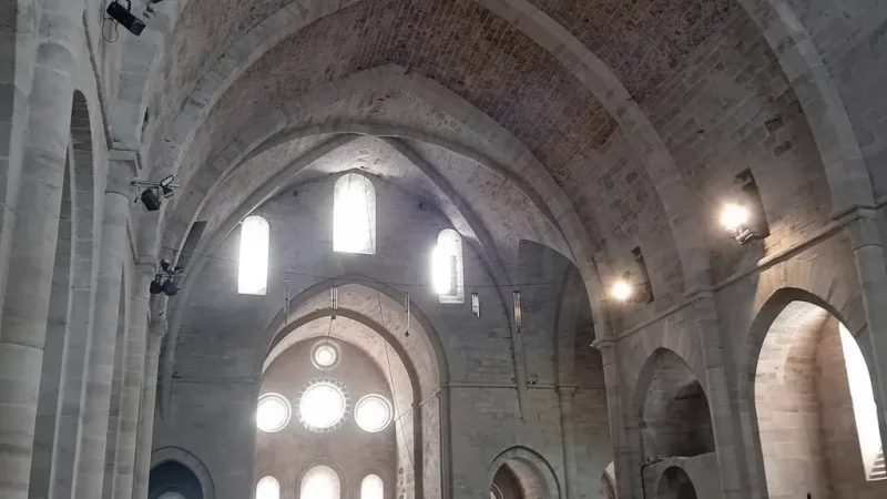 Sylvanès Abbey – Peaceful monastery(2)