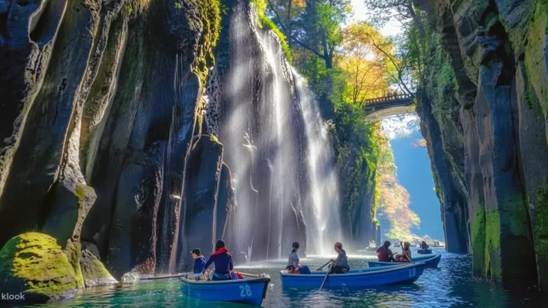 Takachiho River Boat Ride(2)