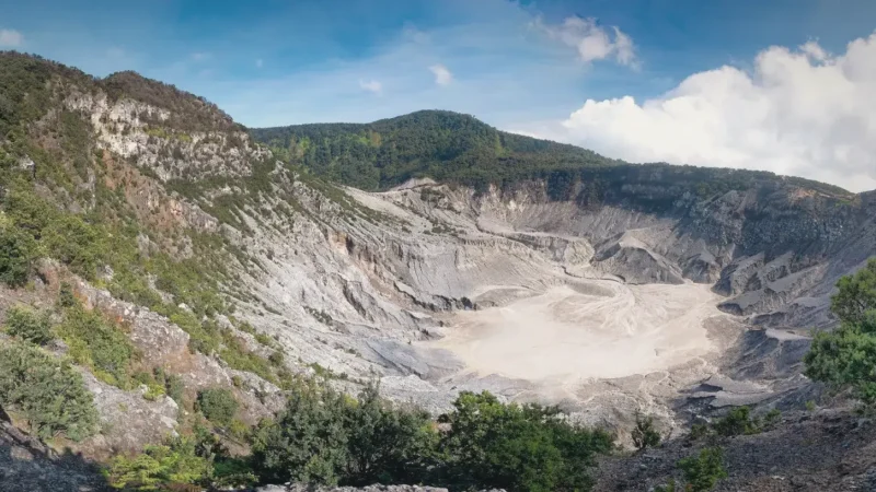 Tangkuban Perahu (Volcano)(3)