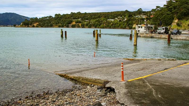 Te_Kouma_Harbour_тАУ_Peaceful_harbor_02