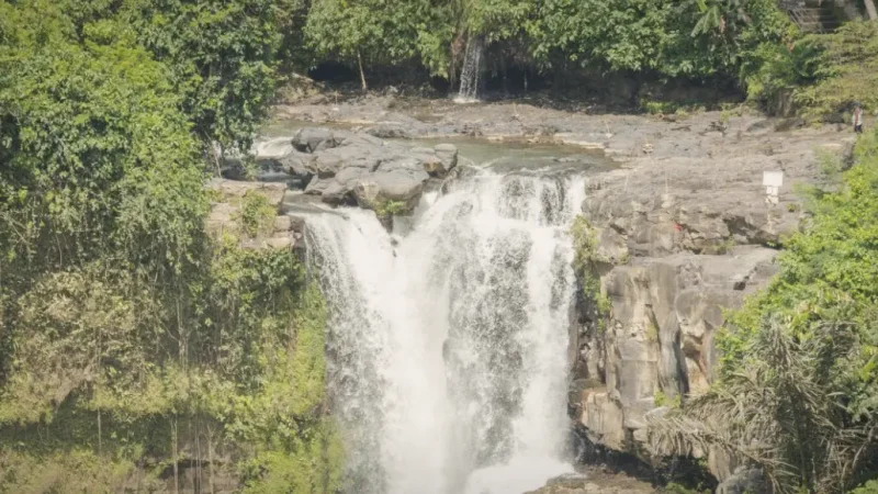Tegenungan Waterfall(1)