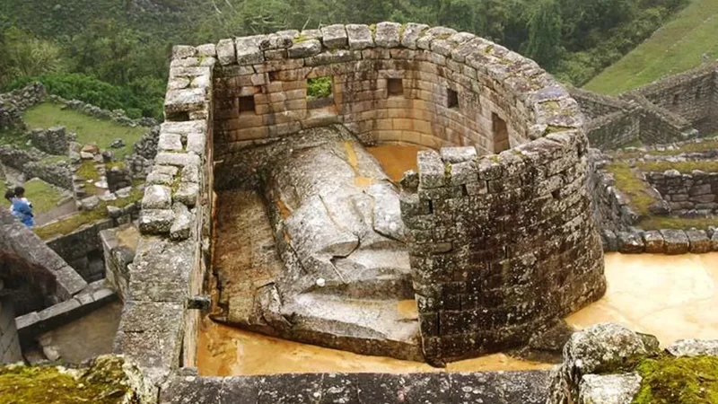 Temple_of_the_Sun_–_Important_religious_structure__03
