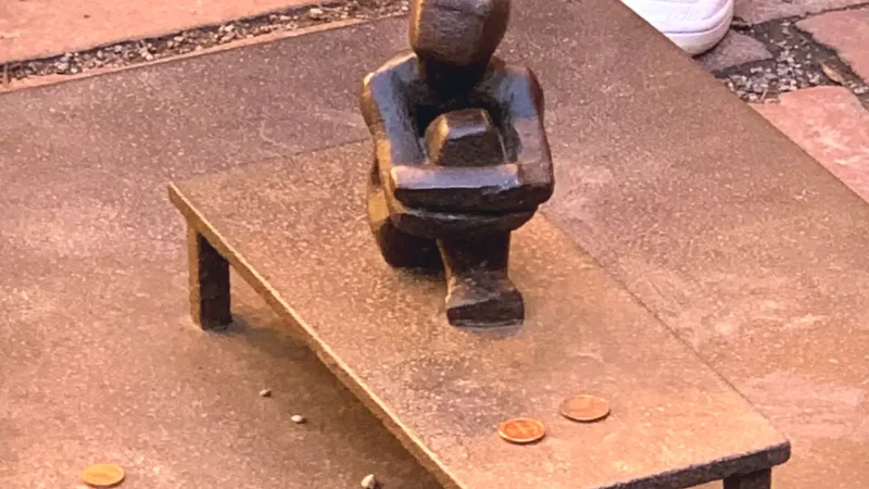The Iron Boy Statue(4)