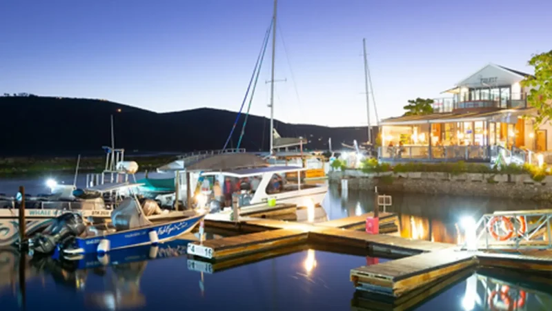 Thesen_Island_тАУ_Marina_and_dining_area_02
