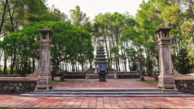 Thien Mu Pagoda – Riverside Pagoda(5)