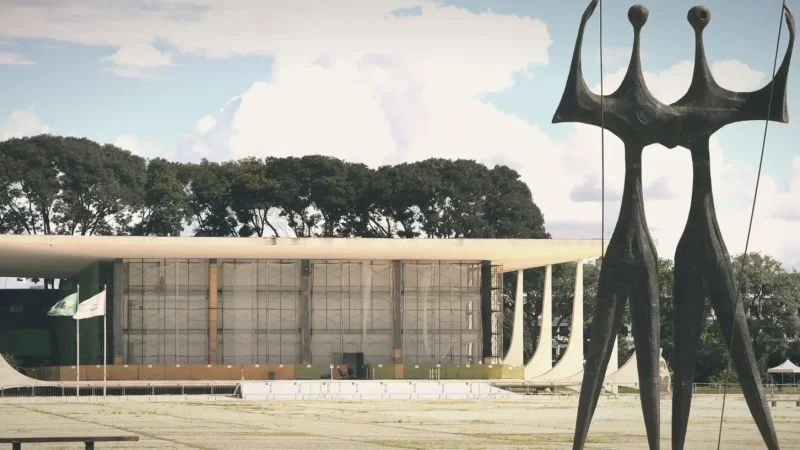 Three Powers Plaza – Nearby civic center(4)