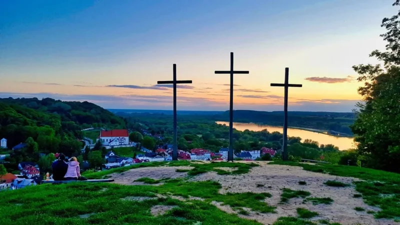 Three_Crosses_Hill_05