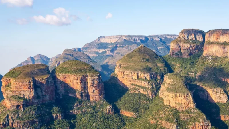 Three_Rondavels_тАУ_Iconic_canyon_viewpoints_04