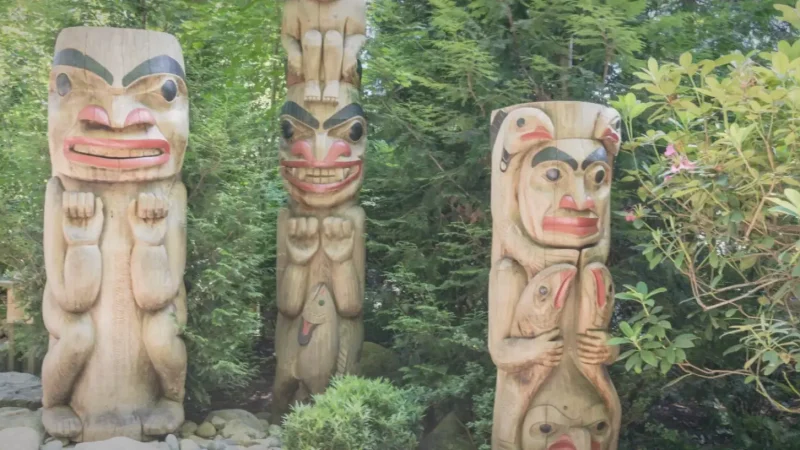 Totem Poles Area – Indigenous displays(4)