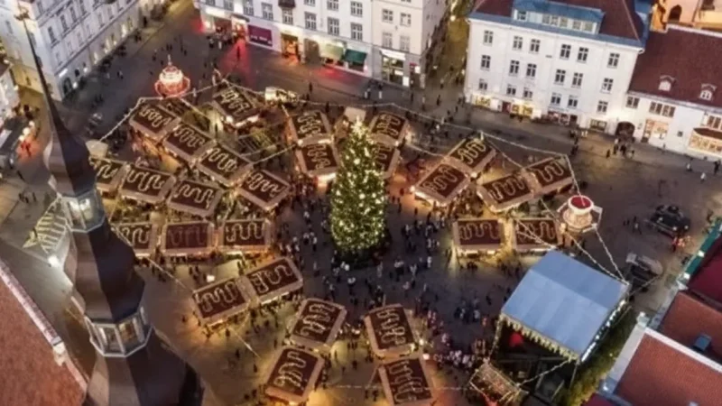 Town Hall Squar(4)