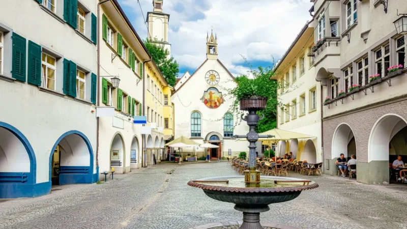 Town Squares – Cafés and local life(4)
