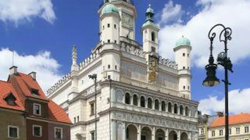 Town_Hall_03