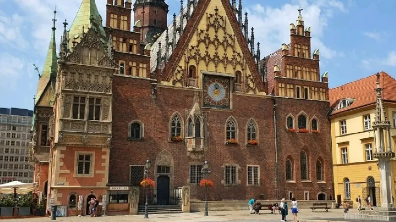 Town_Hall_04