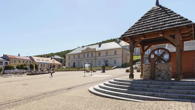 Town_Market_Area_04