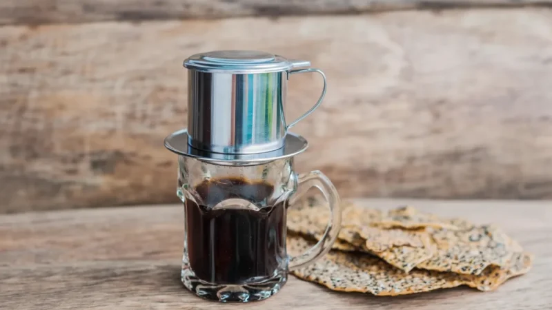 Traditional Coffee Shops – District 1 (Saigon-style Coffee)(4)