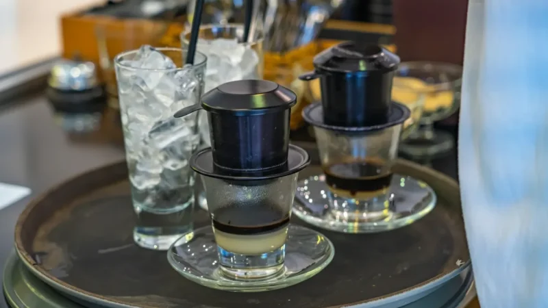 Traditional Coffee Shops – Saigon Style(5)