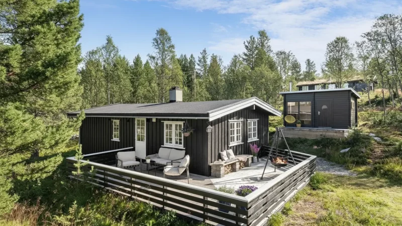 Traditional Courtyards – Wooden Houses and Yards(5)