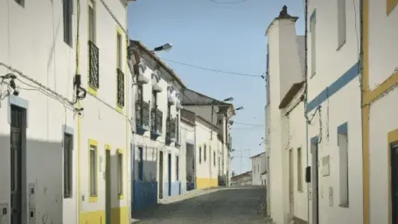 Traditional White Houses – Local architecture(6)