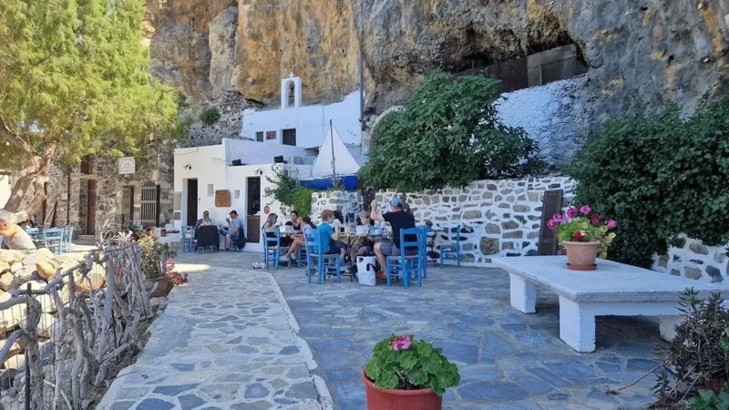 Traditional_Tavernas_05