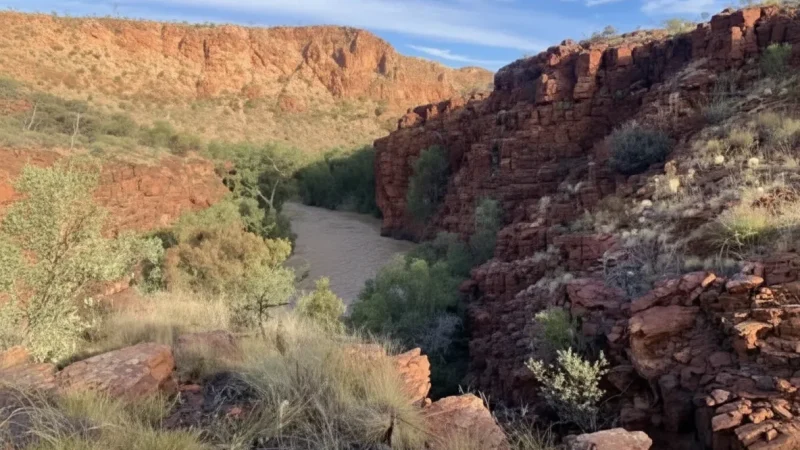 Trephina Gorge – Walking Trails & Cliffs(2)