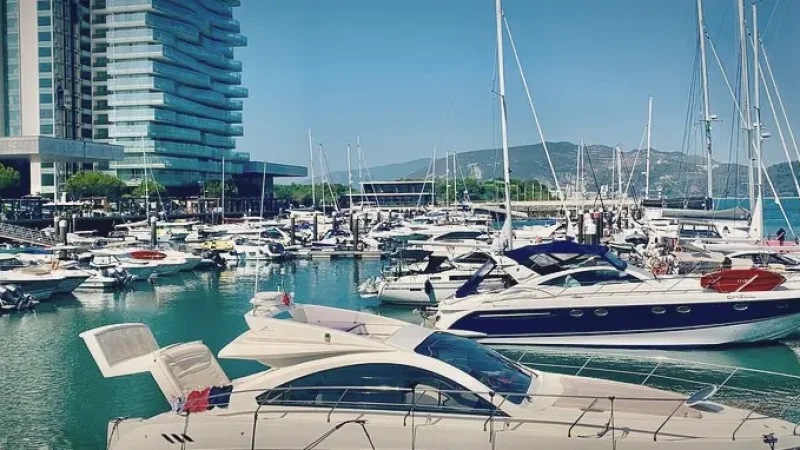 Tróia Marina – Modern marina with cafés and boats(6)