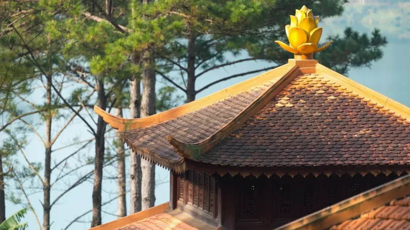 Truc Lam Zen Monastery – Temple Overlooking the Lake(3)