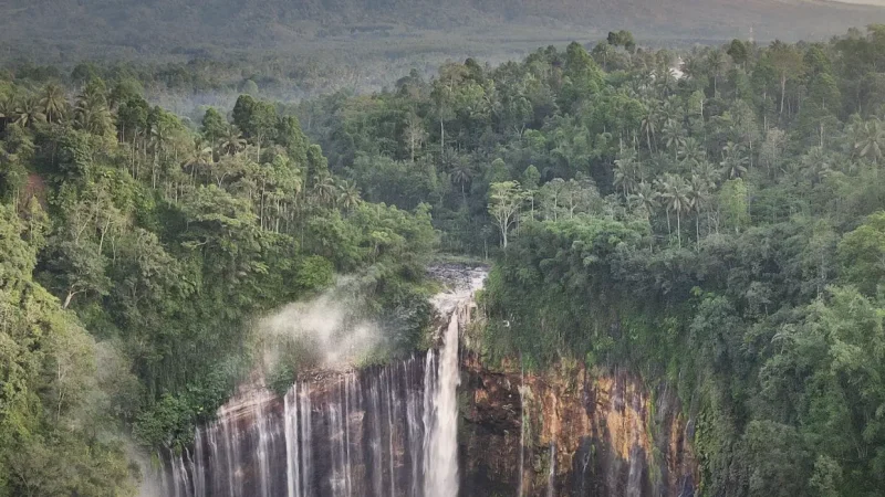 Tumpak Sewu Waterfall(3)