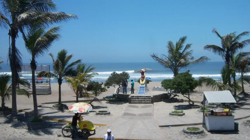 Urban_Beach_Parks_–_Small_seaside_green_spaces__03