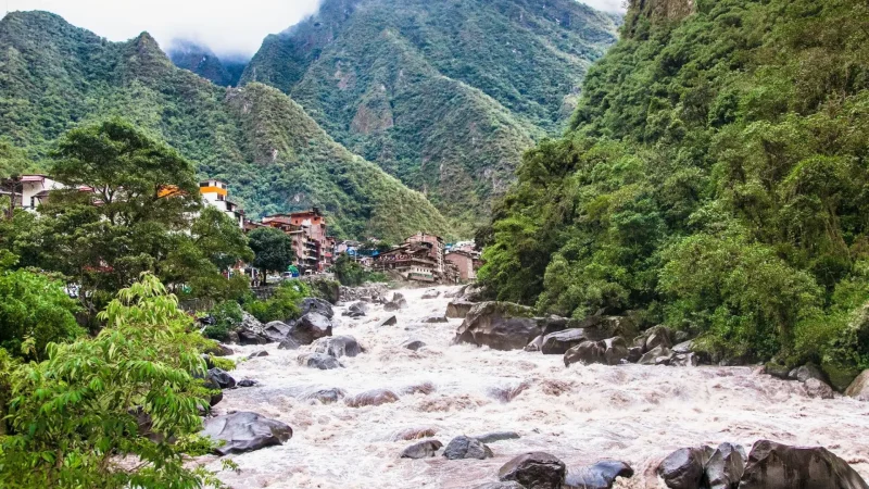 Urubamba_River_–_Scenic_river_landscape__03