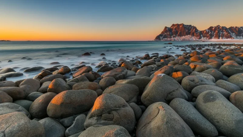 Uttakleiv Beach – Sunset & Midnight Sun Views(5)