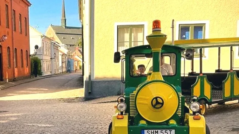 Vadstena Old Town Streets – Cobblestone Lanes(1)