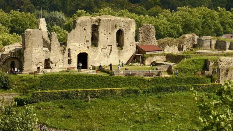 Valkenburg_Castle_Ruins_05