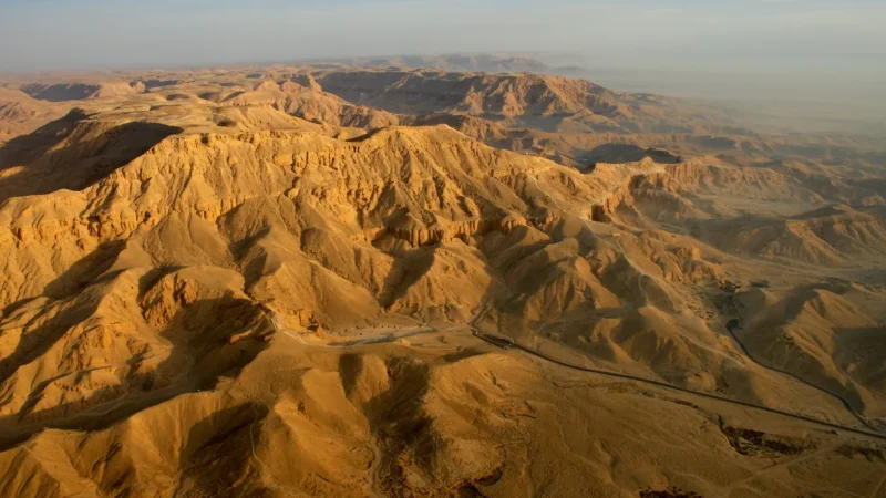 Valley of the Queens(6)