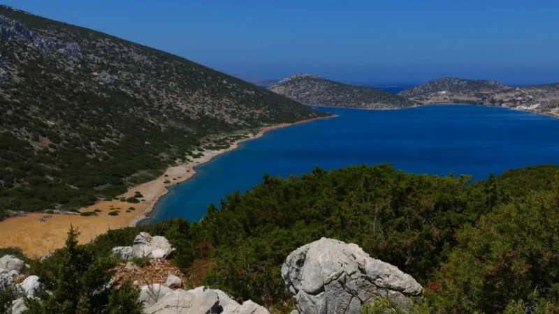 Vathy_Bay_01
