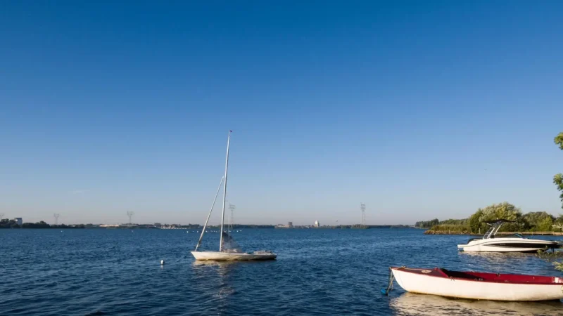 Veluwemeer_Lake_01
