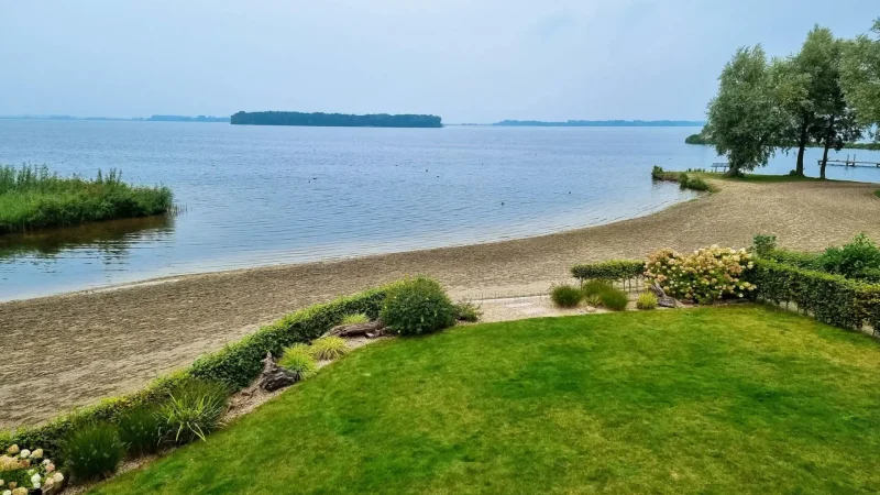 Veluwemeer_Lake_01