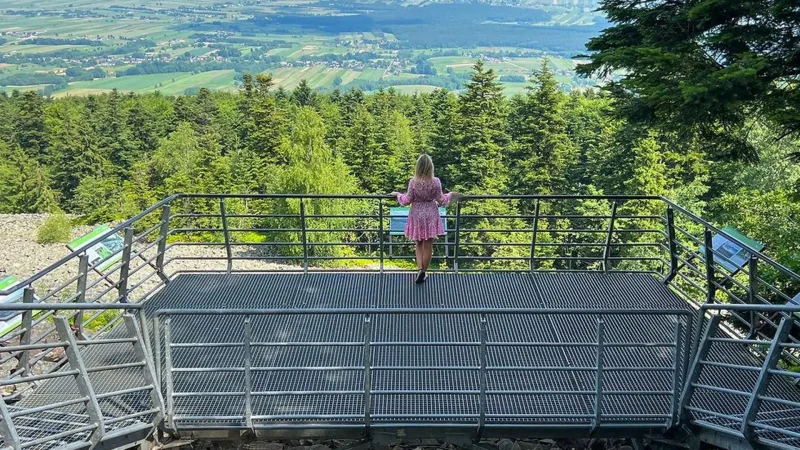 Viewing_Platform_at_Łysa_Góra_06