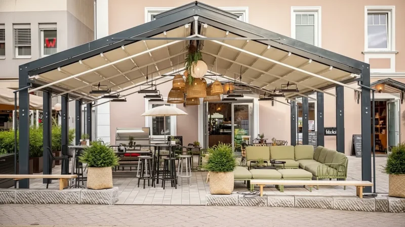 Villach Old Town – Colorful streets and cafés(3)