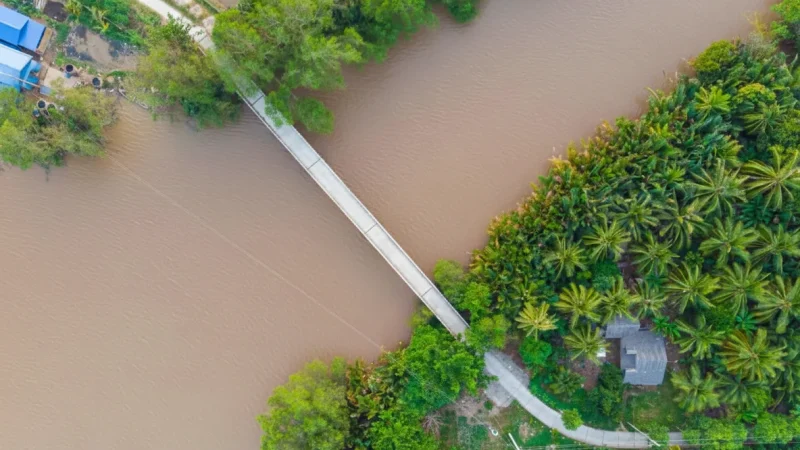 Village Bridges – Scenic canal viewpoints(3)