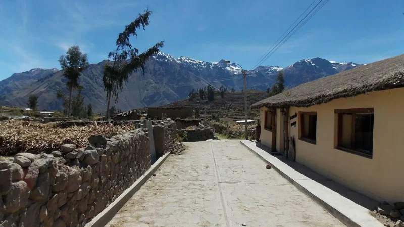 Village_Walking_Paths_–_Quiet_rural_streets__03
