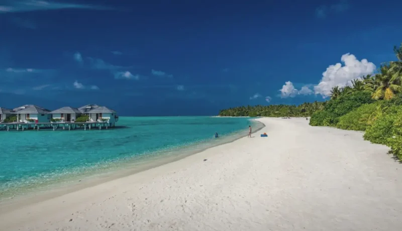 Villingili Beach – calm, wide swimming beach(1)