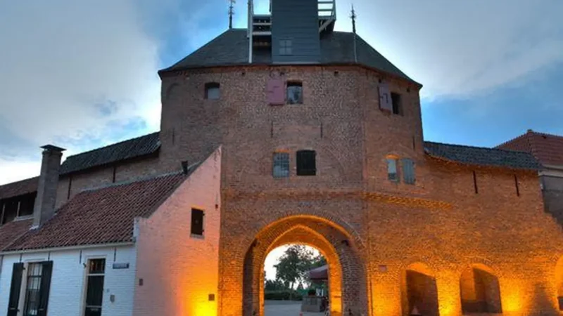 Vischpoort_(Fish_Gate)_03