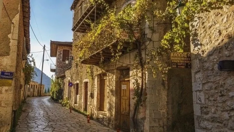 Vitina_Village_05