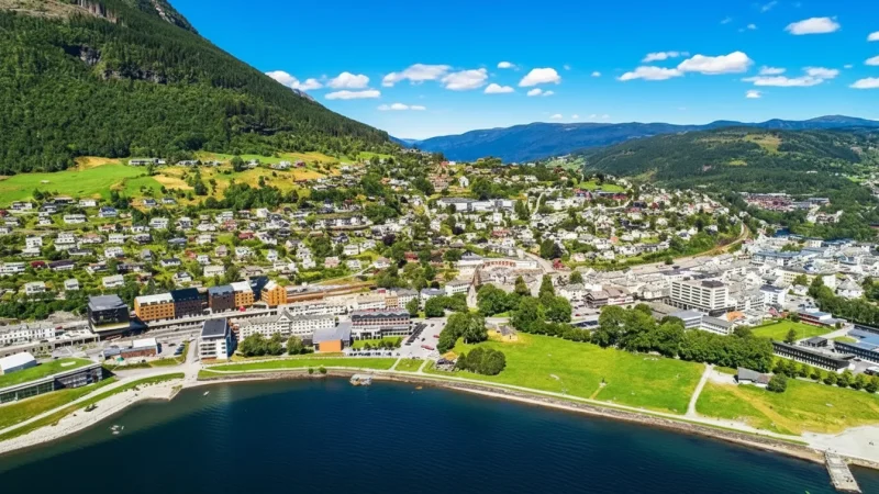 Voss Town Center – Cafés, Shops & Local Culture (Voss, Norway)(1)