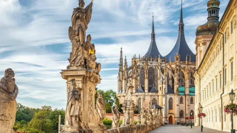 Walking Routes – Historic town paths(3)