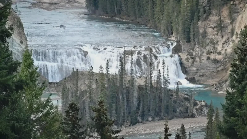 Wapta Falls – Wide waterfall(3)